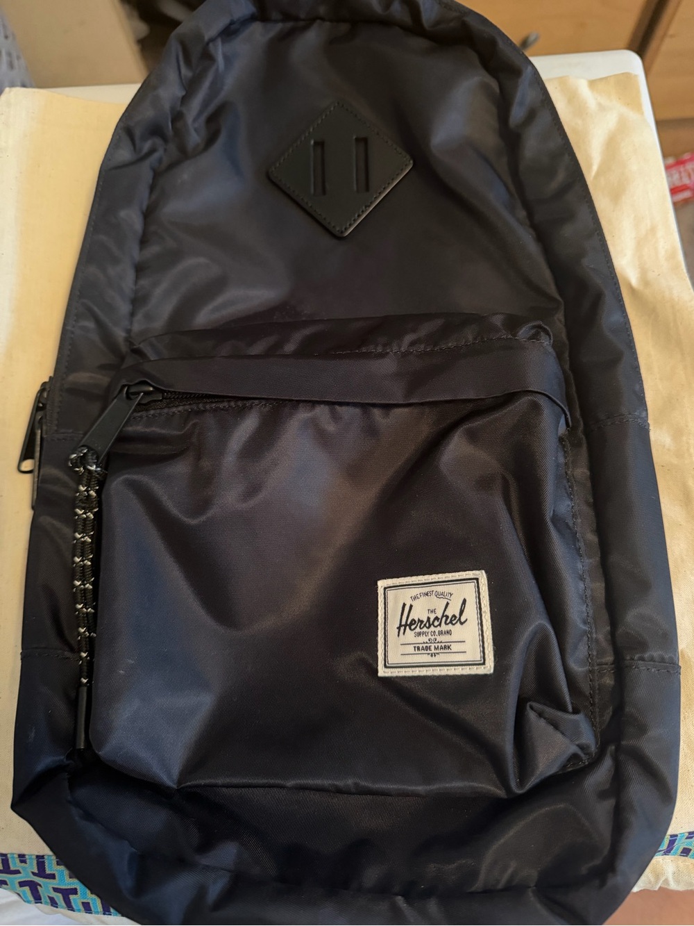 Herschel Black Sling Bag - Sleek Everyday Carry ✨Gently Used✨